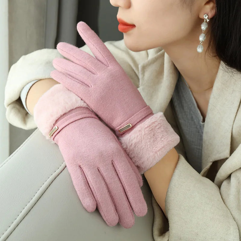 Elegant Winter Touchscreen Gloves™