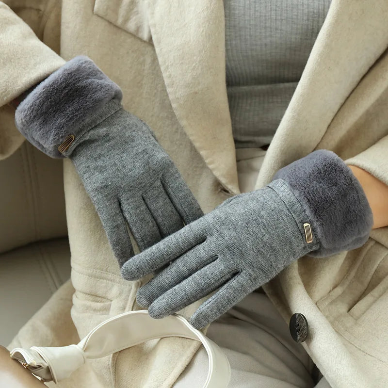 Elegant Winter Touchscreen Gloves™
